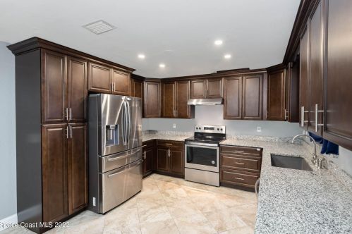 5635 Travis St, Mims, FL 32754-5807