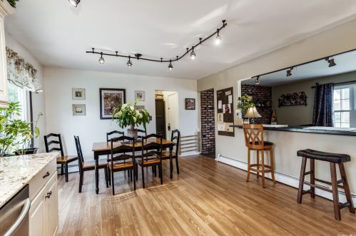 24 Ashland St, Mount Sinai NY  11766-2902 exterior