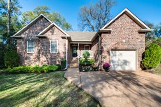 3797 Hilltop Ave, Nashville, TN 37216-2643