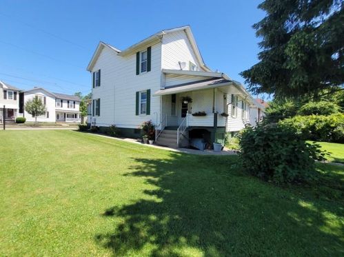 219 Lloyd Ave, Latrobe, PA 15650-1715