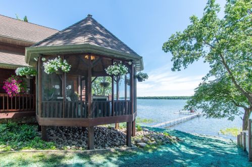8784 Mogensen Shores Rd, Brainerd MN  56401-1384 exterior