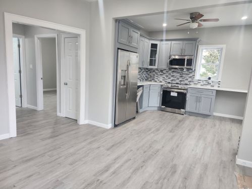 19 Connecticut Ave, Bayshore, NY 11706-3006