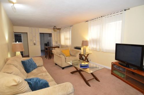 1160 Grand Ave, San Diego CA 92109-4272 exterior