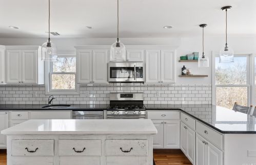 355 Midway Rd, Southold NY  11971-4929 exterior