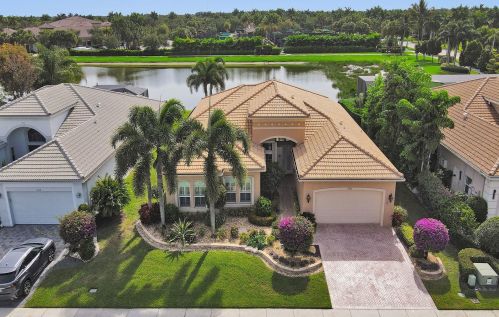 10720 Whitewind Cir, Boynton Beach, FL 33473-7885