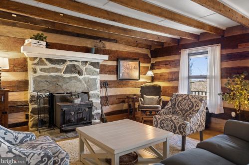 39580 Lovettsville Rd, Lovettsville VA  20180-2008 exterior