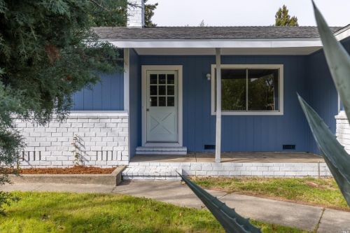 810 Walnut Ave, Ukiah CA  95482-3703 exterior