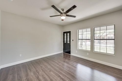 908 Waggoman St, Fort Worth TX  76110-5113 exterior