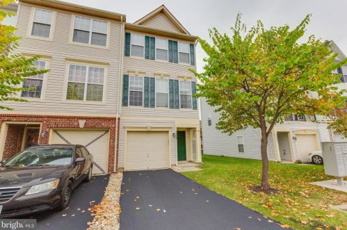 15622 John Diskin Cir, Woodbridge, VA 22191-6538