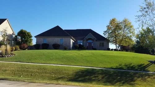 345 River Bluff Cir, Oconomowoc, WI 53066-3480