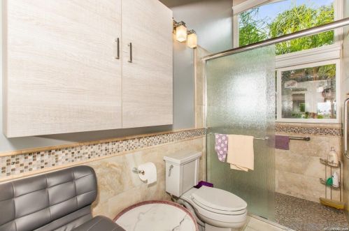 5022 Pacifica Dr, San Diego CA  92109-1502 exterior