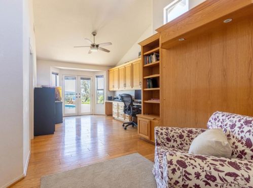 14198 Arbolitos Dr, Poway CA 92064-6441 exterior