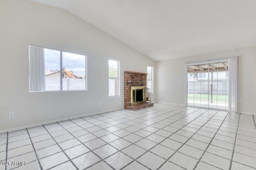 4725 Wescott Dr, Glendale, AZ 85308-4865
