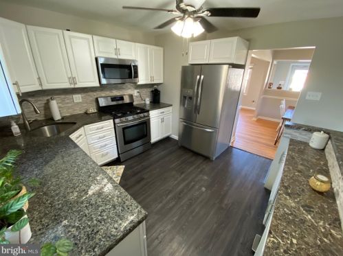 26 Auburn Dr, New Castle DE 19720-2305 exterior