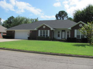 906 Deerfield Ct, Russellville, AR 72801-4709
