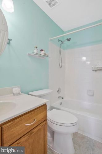 8854 Eagle Rock Ln, Springfield VA  22153-1727 exterior