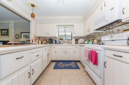 103 Prestwick Cir, Vero Beach FL 32967-7515 exterior