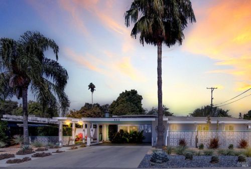 550 Buck Ave, Vacaville, CA 95688-3618