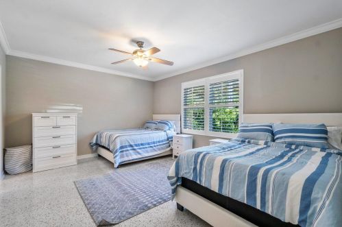 6260 Ocean Blvd, Boynton Beach FL  33435-5212 exterior