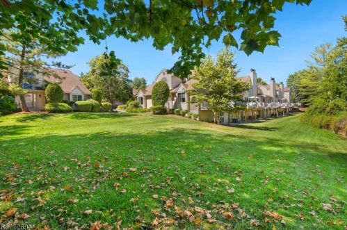 1109 Park Pl, Springfield NJ  07081-3504 exterior