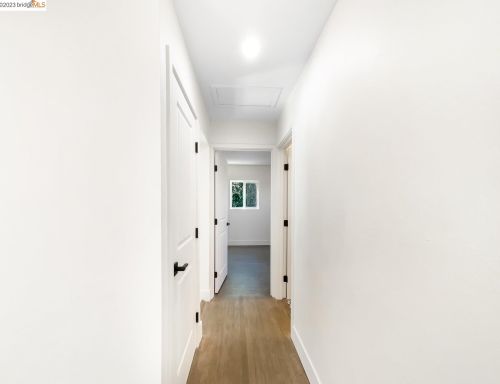 1451 Crestwood Dr, San Bruno CA  94066-1907 exterior