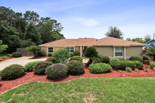 630 Rookery Ave, Deltona, FL 32738-9436