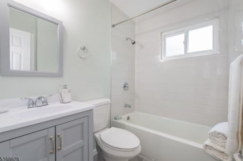 65 Locust Ave, Fanwood NJ  07023-1316 exterior