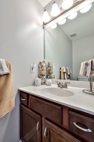 7549 Valley Watch Dr, Florence KY  41042-8004 exterior