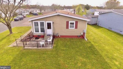 209 Persimmon Cir, Dover DE  19901-2535 exterior