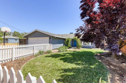 1320 I St, Rio Linda CA  95673-4403 exterior