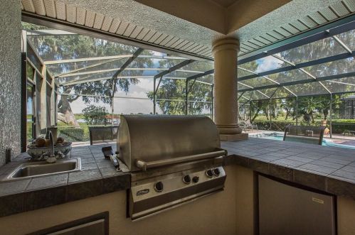 1654 Marina Lk Dr, Kissimmee FL 34744-6463 exterior