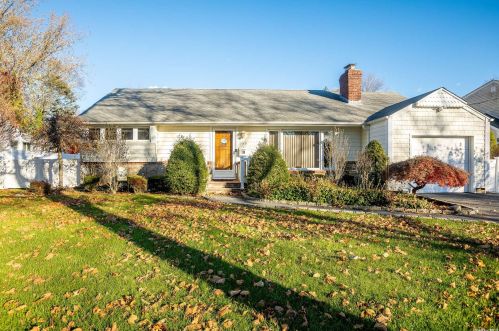3549 Stephen Ln, North Wantagh, NY 11793-3107