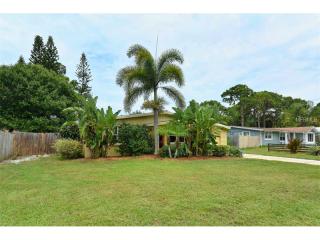 5408 Nutmeg Ave, Sarasota, FL 34231-2527