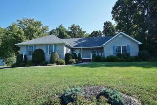 240 Cambridge Ct, Hardy, VA 24101-2608
