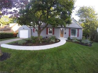 4131 Valley Dr, Canton, OH 44708-5440