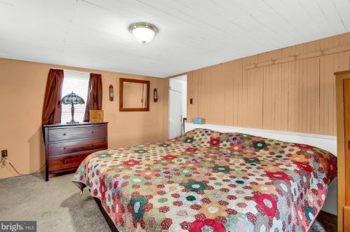 3243 Galen Hall Rd, Swartzville PA  17569-9580 exterior