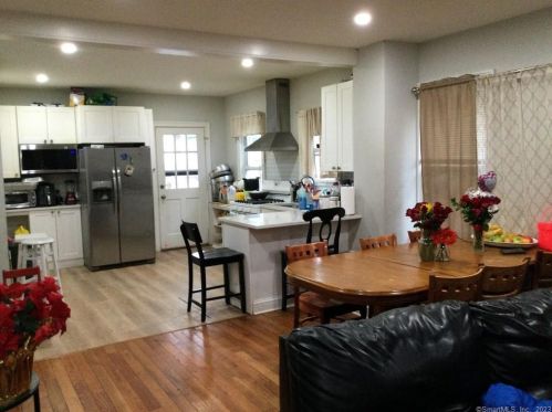 368 Lenox Ave, Bridgeport CT  06605-1977 exterior