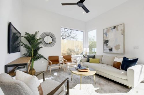 4907 Delores Ave, Austin TX 78721-2107 exterior