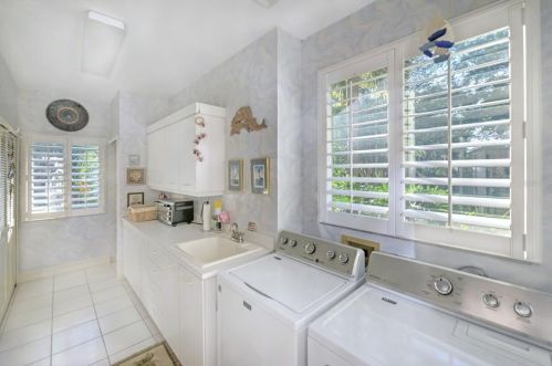 2585 Spruce Creek Blvd, Daytona Beach FL  32128-6787 exterior