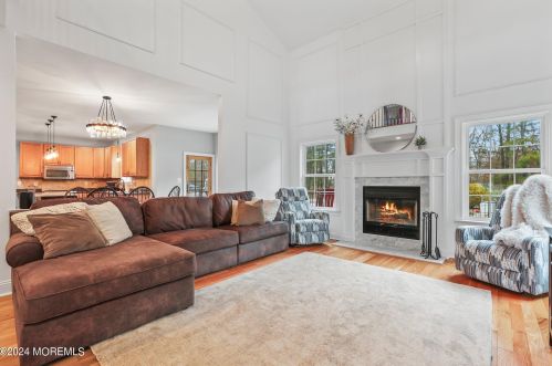 3 Sarah Ct, Jackson Twp NJ  08527-4760 exterior