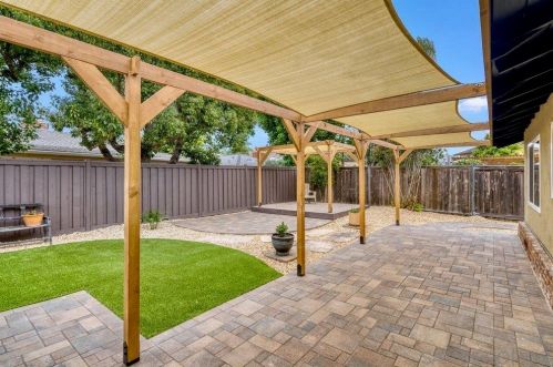 6034 Lancaster Dr, San Diego CA 92120-4537 exterior