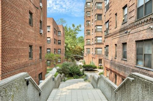 55 Ehrbar Ave, Mount Vernon NY  10552-2444 exterior