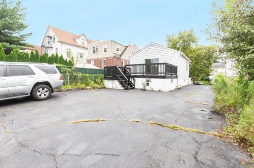 33 Orchard St, Mount Vernon NY  10552-1611 exterior