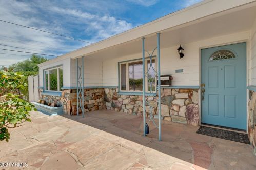 4333 17 Ave, Phoenix AZ 85085-6300 exterior