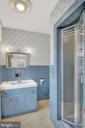 1226 Chestnut St, Hazle Township PA  18201-7502 exterior