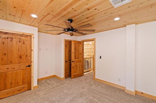 305 North Shore Dr, Big Bear City CA  92314-9792 exterior