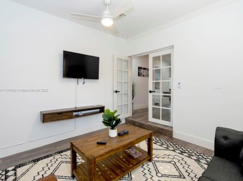 3540 34th Ave, Hollywood FL  33021-2509 exterior