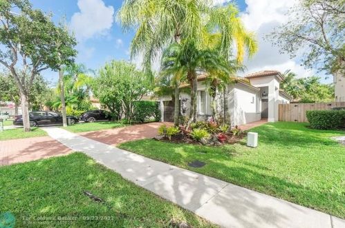 19269 13th St, Hollywood, FL 33029-4510