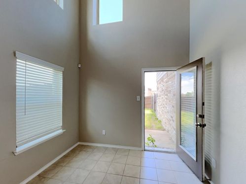 2321 Bonnywood Dr, Lancaster, TX 75134-2824