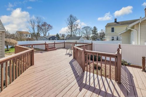 186 Margherita Lawn, Stratford CT  06615-7546 exterior